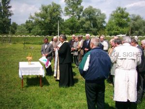 ziua_memoriei_ziua_memoriei_doua_mii_patru_cimitir 6